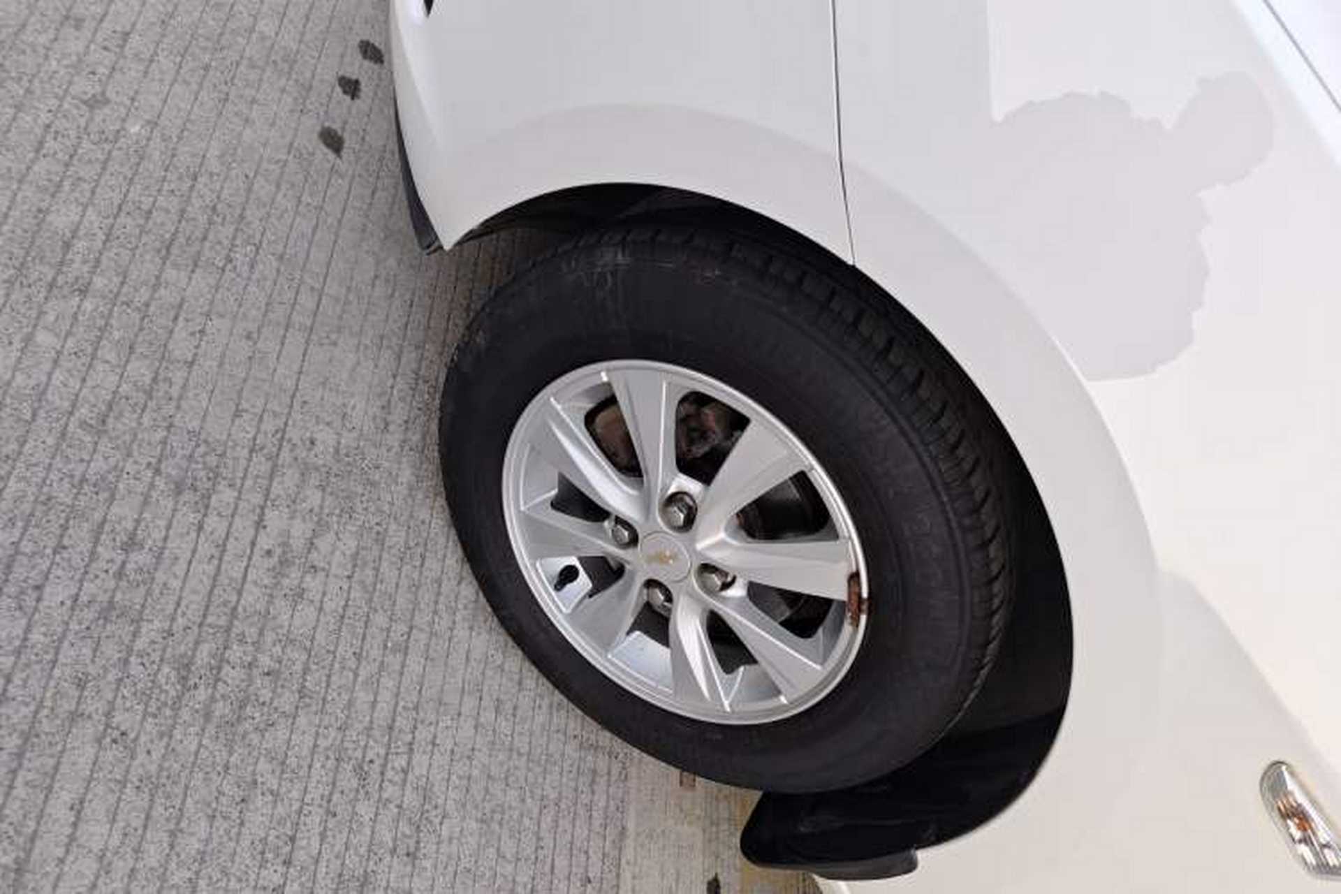 Used Chevrolet Sail 2015 Sail 3 1.5L AMT Happiness Sunroof Edition Left Front Wheel Hub