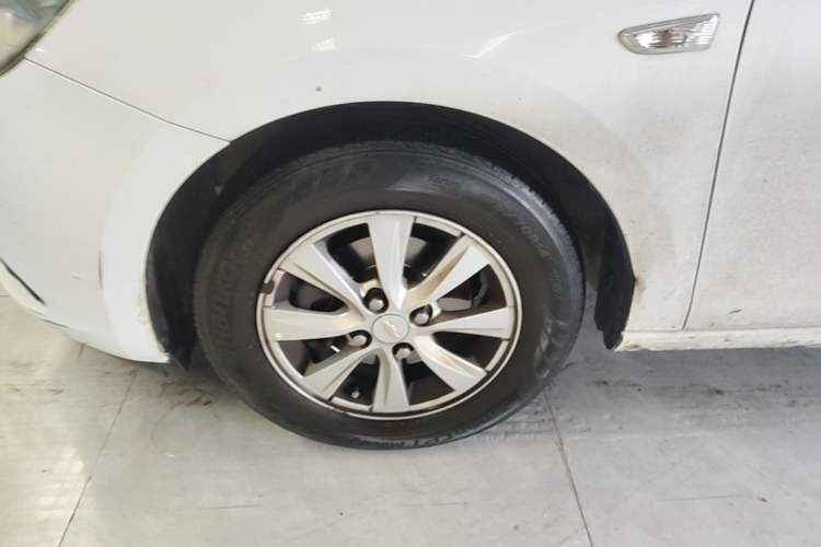 Used Chevrolet Sail 2015 Sail 3 1.5L AMT Happiness Sunroof Edition Left Front Wheel Hub