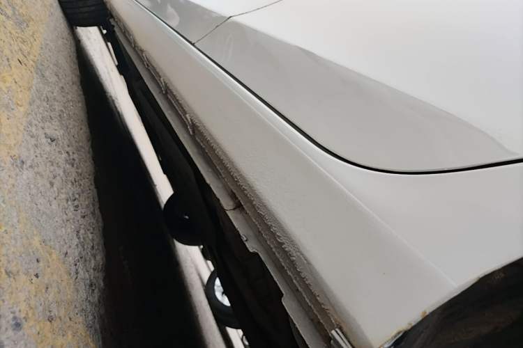 Used Chevrolet Sail 2015 Sail 3 1.5L Manual with Ideal Sunroof Edition Left Side Sill