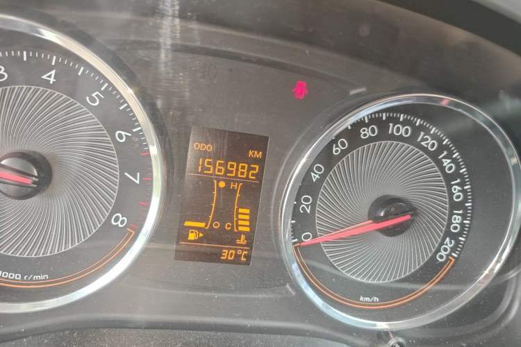 Used Chevrolet Sail 2015 Sail 3 1.5L Manual with Ideal Sunroof Edition Odometer Close Up