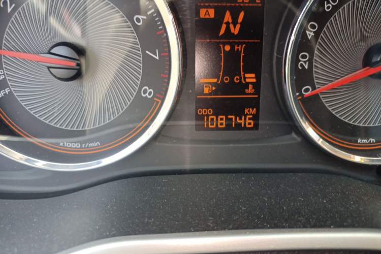 Used Chevrolet Sail 2015 Sail 3 1.3L AMT Ideal Edition Odometer Close Up