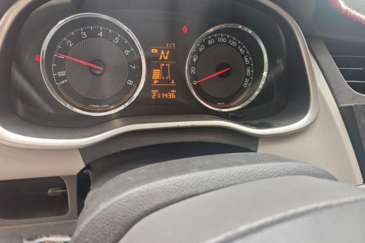 Used Chevrolet Sail 2015 Sail 3 1.3L AMT Ideal Edition Odometer Close Up