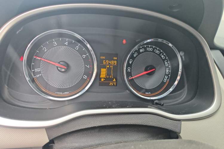 Used Chevrolet Sail 2015 Sail 3 1.5L Manual with Ideal Sunroof Edition Odometer Close Up