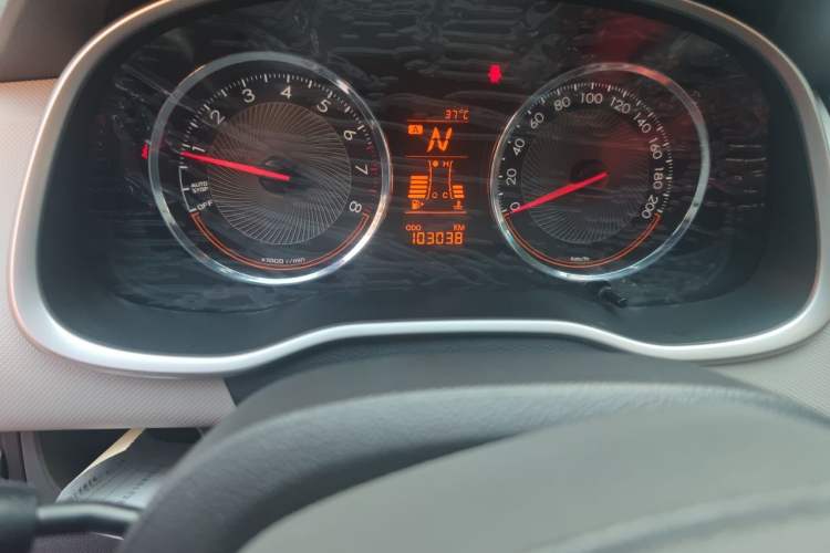 Used Chevrolet Sail 2015 Sail 3 1.3L AMT Ideal Edition Odometer Close Up