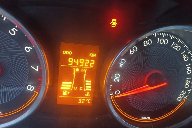 Used Chevrolet Sail 2015 Sail 3 1.3L Manual Ideal Edition Odometer Close Up