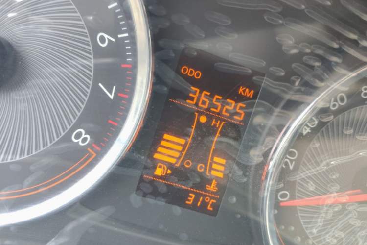 Used Chevrolet Sail 2015 Sail 3 1.3L Manual Ideal Edition Odometer Close Up
