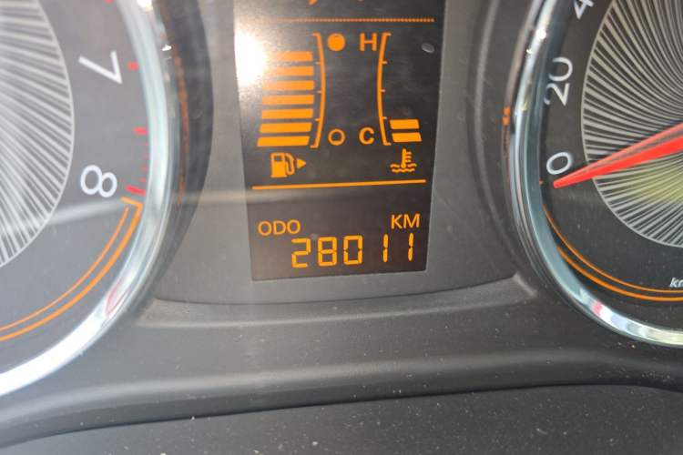 Used Chevrolet Sail 2015 Sail 3 1.3L AMT Ideal Edition Odometer Close Up