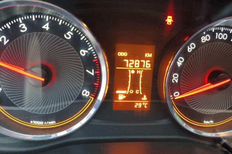 Used Chevrolet Sail 2015 Sail 3 1.3L Manual Ideal Edition Odometer Close Up
