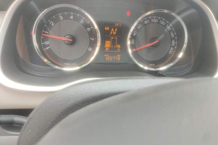 Used Chevrolet Sail 2015 Sail 3 1.3L AMT Ideal Edition Odometer Close Up