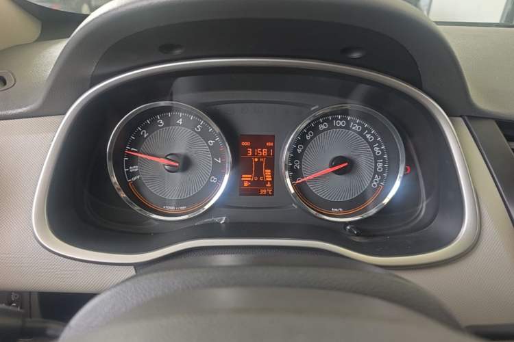 Used Chevrolet Sail 2015 Sail 3 1.5L Manual with Ideal Sunroof Edition Odometer Close Up