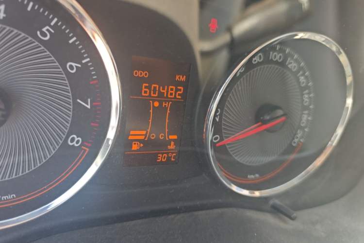 Used Chevrolet Sail 2015 Sail 3 1.5L Manual with Ideal Sunroof Edition Odometer Close Up