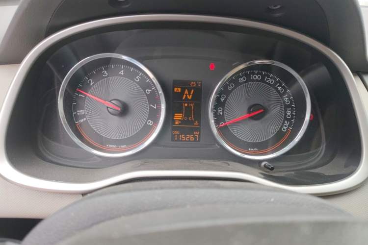 Used Chevrolet Sail 2015 Sail 3 1.3L AMT Ideal Edition Odometer Close Up
