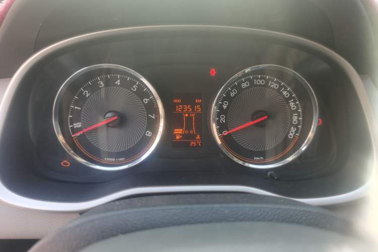 Used Chevrolet Sail 2015 Sail 3 1.3L Manual Ideal Edition Odometer Close Up