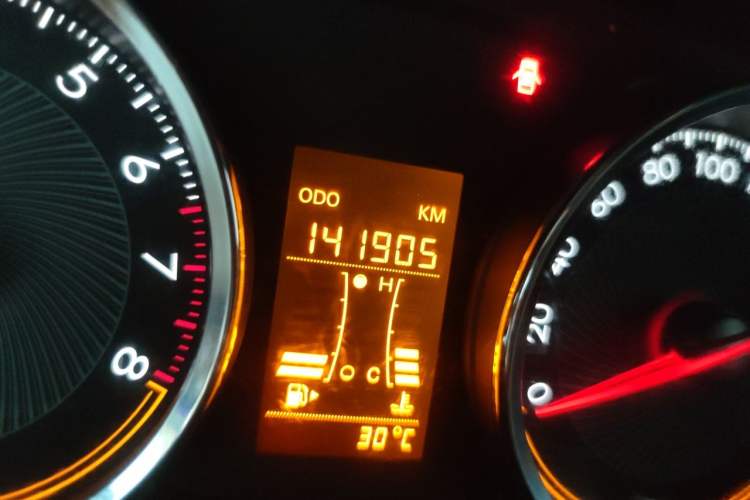 Used Chevrolet Sail 2015 Sail 3 1.5L Manual with Ideal Sunroof Edition Odometer Close Up