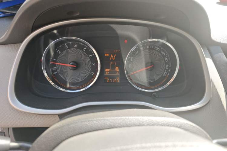 Used Chevrolet Sail 2015 Sail 3 1.3L AMT Ideal Edition Odometer Close Up