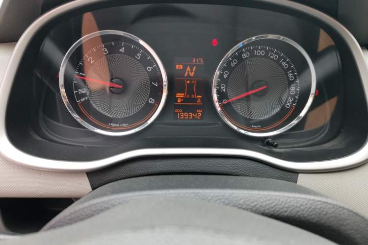 Used Chevrolet Sail 2015 Sail 3 1.3L AMT Ideal Edition Odometer Close Up
