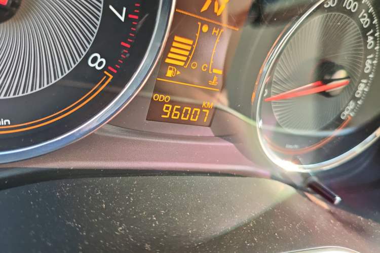 Used Chevrolet Sail 2015 Sail 3 1.3L AMT Ideal Edition Odometer Close Up