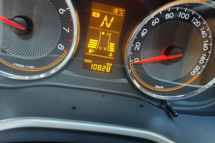 Used Chevrolet Sail 2015 Sail 3 1.3L AMT Ideal Edition Odometer Close Up