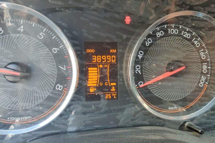 Used Chevrolet Sail 2015 Sail 3 1.5L Manual with Ideal Sunroof Edition Odometer Close Up
