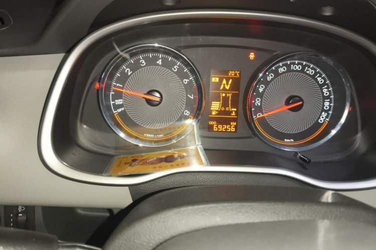Used Chevrolet Sail 2015 Sail 3 1.3L AMT Ideal Edition Odometer Close Up