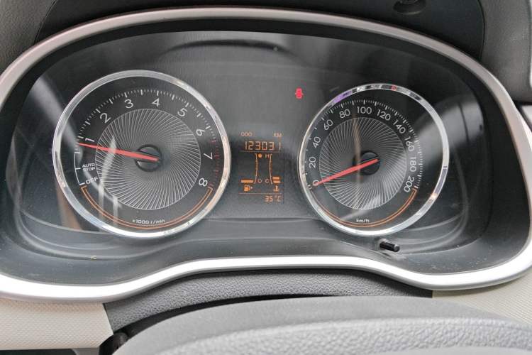 Used Chevrolet Sail 2015 Sail 3 1.5L Manual with Ideal Sunroof Edition Odometer Close Up