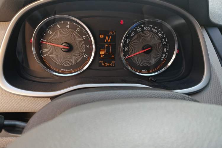 Used Chevrolet Sail 2015 Sail 3 1.3L AMT Ideal Edition Odometer Close Up
