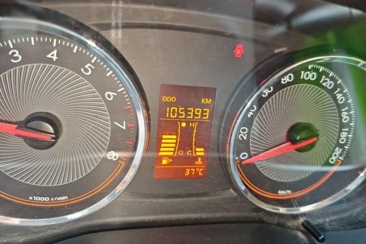 Used Chevrolet Sail 2015 Sail 3 1.3L Manual Ideal Edition Odometer Close Up