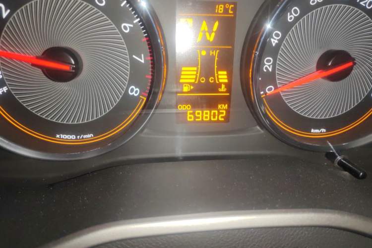 Used Chevrolet Sail 2015 Sail 3 1.3L AMT Ideal Edition Odometer Close Up