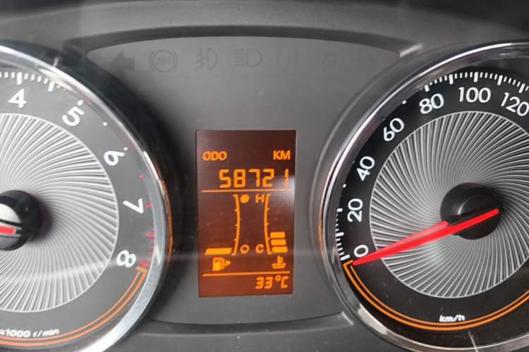 Used Chevrolet Sail 2015 Sail 3 1.3L Manual with Ideal Sunroof Edition Odometer Close Up