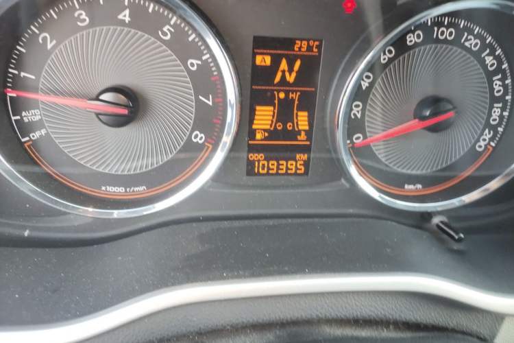 Used Chevrolet Sail 2015 Sail 3 1.3L AMT Ideal Edition Odometer Close Up