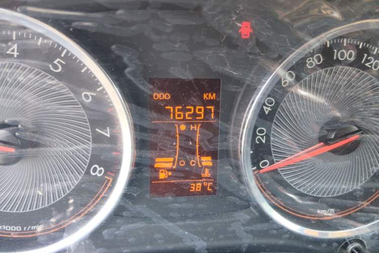Used Chevrolet Sail 2015 Sail 3 1.5L Manual with Ideal Sunroof Edition Odometer Close Up
