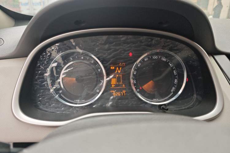 Used Chevrolet Sail 2015 Sail 3 1.5L AMT Happiness Sunroof Edition Odometer Close Up