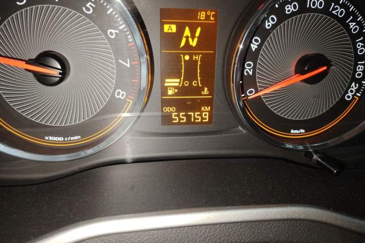 Used Chevrolet Sail 2015 Sail 3 1.3L AMT Ideal Edition Odometer Close Up