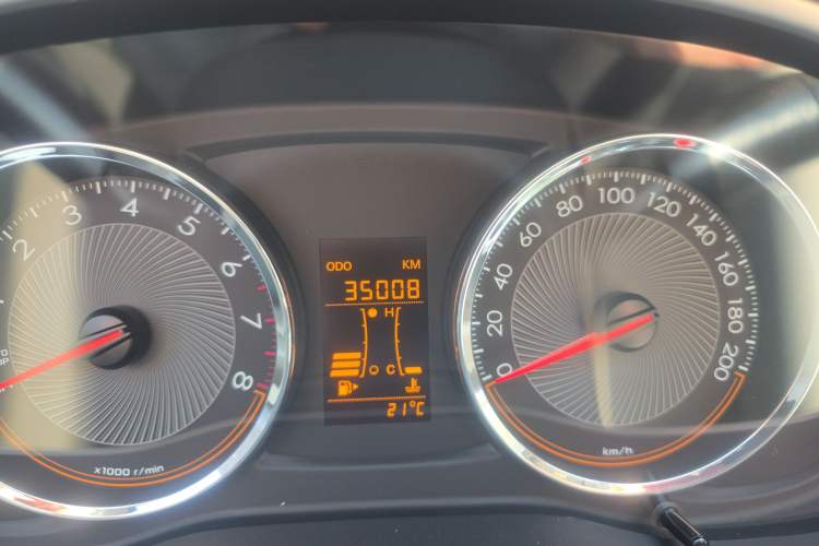 Used Chevrolet Sail 2015 Sail 3 1.5L Manual with Ideal Sunroof Edition Odometer Close Up