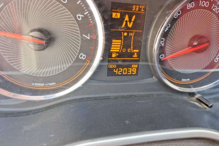 Used Chevrolet Sail 2015 Sail 3 1.3L AMT Ideal Edition Odometer Close Up