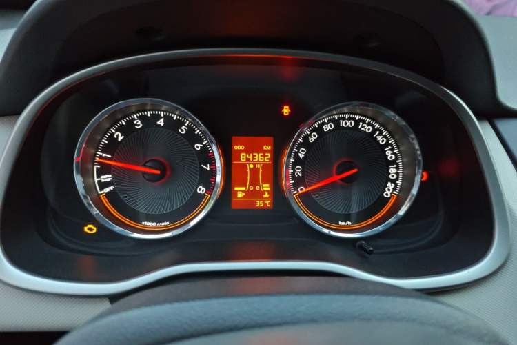 Used Chevrolet Sail 2015 Sail 3 1.3L Manual Ideal Edition Odometer Close Up