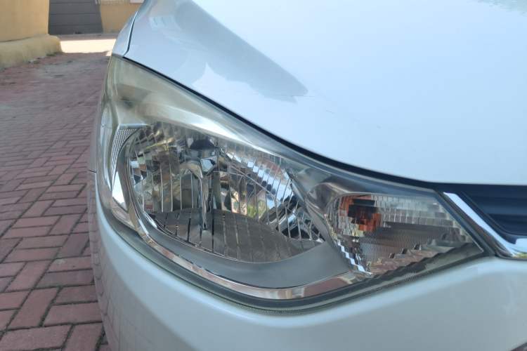 Used Chevrolet Sail 2015 Sail 3 1.3L Manual with Ideal Sunroof Edition Right Front Headlight