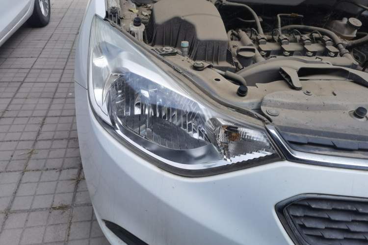 Used Chevrolet Sail 2015 Sail 3 1.5L Manual with Ideal Sunroof Edition Right Front Headlight
