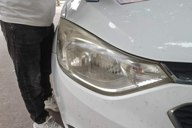 Used Chevrolet Sail 2015 Sail 3 1.5L Manual with Ideal Sunroof Edition Right Front Headlight