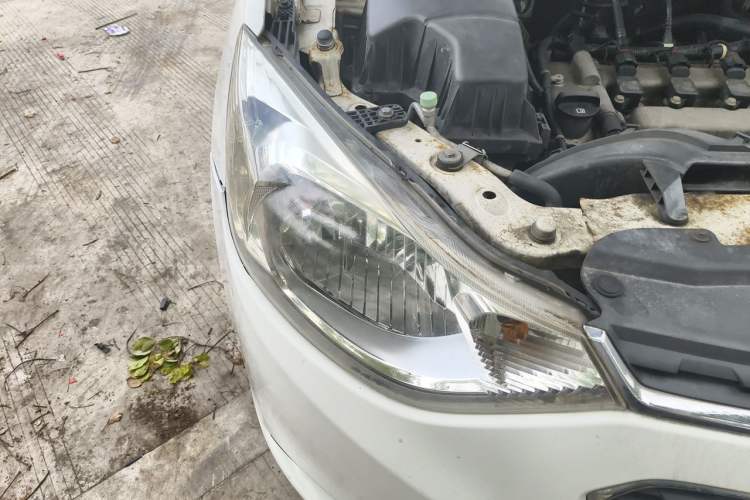 Used Chevrolet Sail 2015 Sail 3 1.5L Manual with Ideal Sunroof Edition Right Front Headlight