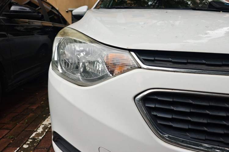 Used Chevrolet Sail 2015 Sail 3 1.5L Manual with Ideal Sunroof Edition Right Front Headlight