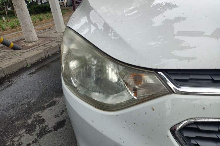 Used Chevrolet Sail 2015 Sail 3 1.3L AMT Ideal Edition Right Front Headlight