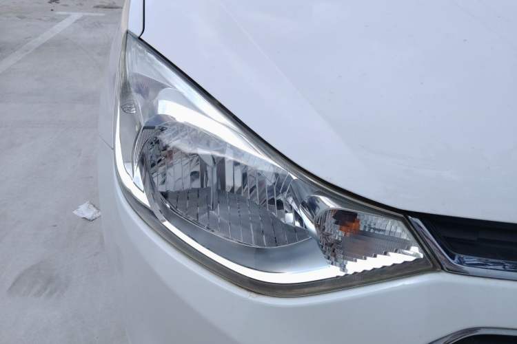 Used Chevrolet Sail 2015 Sail 3 1.3L Manual Ideal Edition Right Front Headlight