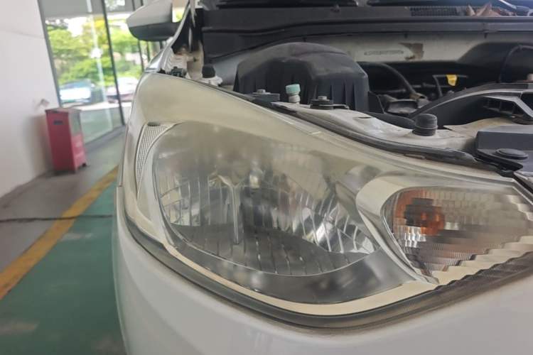 Used Chevrolet Sail 2015 Sail 3 1.5L Manual with Ideal Sunroof Edition Right Front Headlight