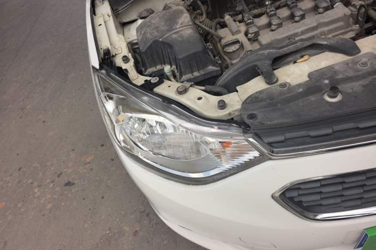 Used Chevrolet Sail 2015 Sail 3 1.3L Manual with Ideal Sunroof Edition Right Front Headlight