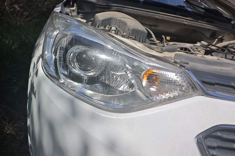Used Chevrolet Sail 2015 Sail 3 1.3L AMT Ideal Edition Right Front Headlight