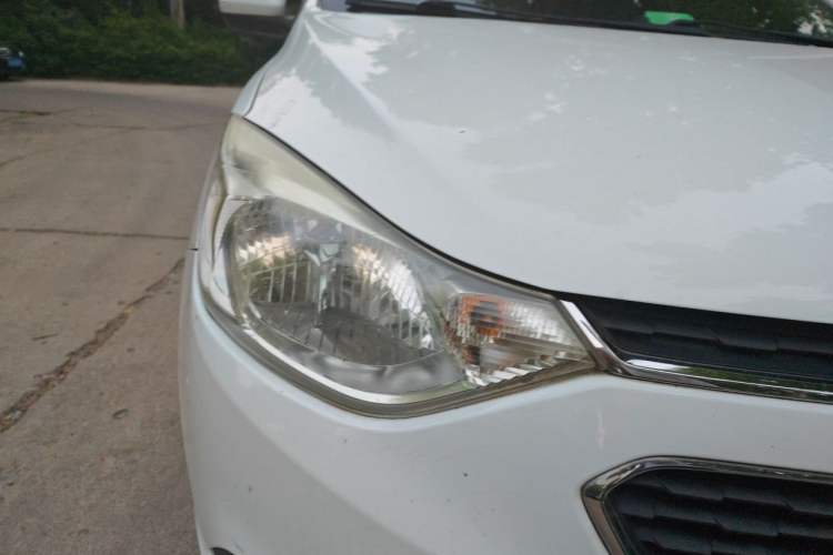 Used Chevrolet Sail 2015 Sail 3 1.3L Manual Ideal Edition Right Front Headlight