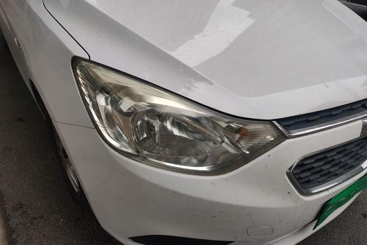 Used Chevrolet Sail 2015 Sail 3 1.5L Manual with Ideal Sunroof Edition Right Front Headlight