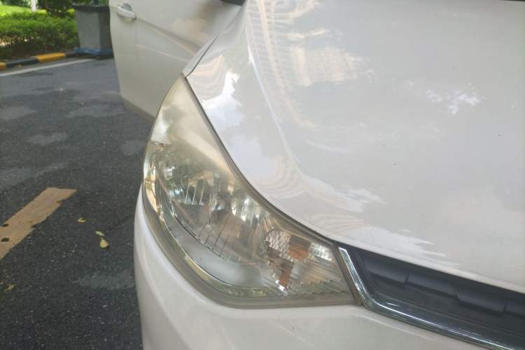 Used Chevrolet Sail 2015 Sail 3 1.3L AMT Ideal Edition Right Front Headlight