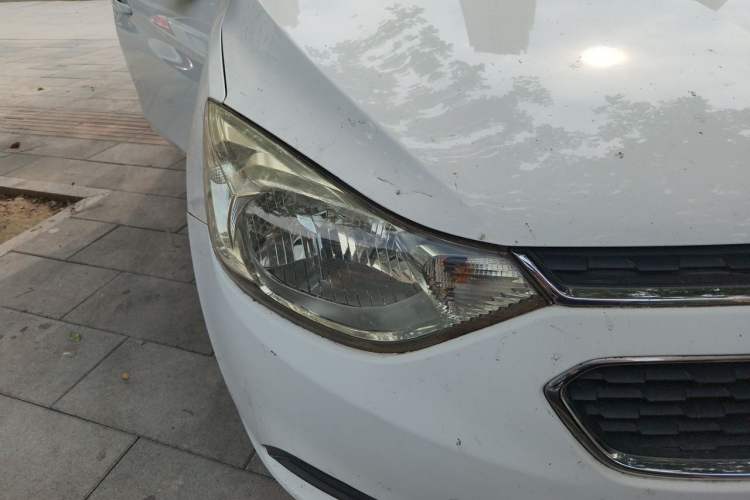 Used Chevrolet Sail 2015 Sail 3 1.3L Manual Ideal Edition Right Front Headlight